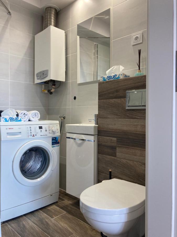 Lokum Seminaryjska Apartament Z Darmowym Parkingiem كيلتشي المظهر الخارجي الصورة
