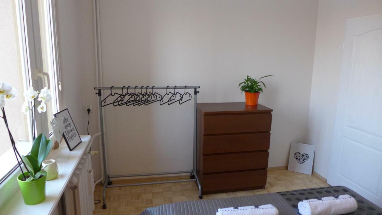 Lokum Seminaryjska Apartament Z Darmowym Parkingiem كيلتشي المظهر الخارجي الصورة